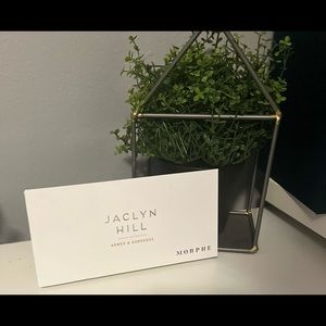 Jaclyn Hill/ Morphe shadow palette